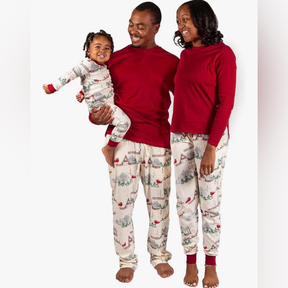 Santa's Sleigh Organic Cotton Matching Family Pajamas - Men’s L